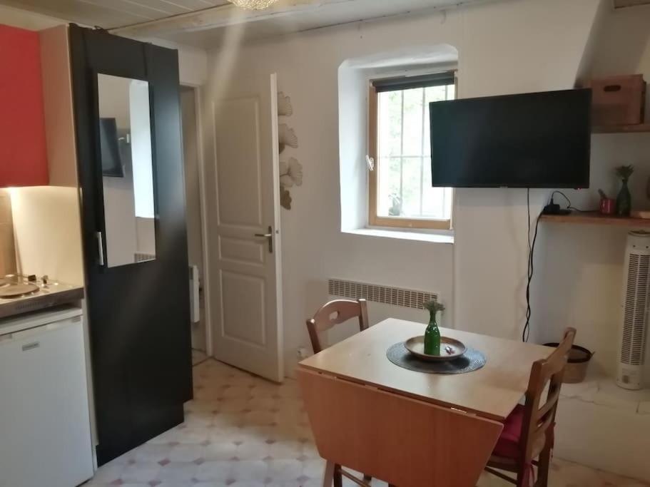 Petit Studio Au Coeur D'Uzes Daire Dış mekan fotoğraf